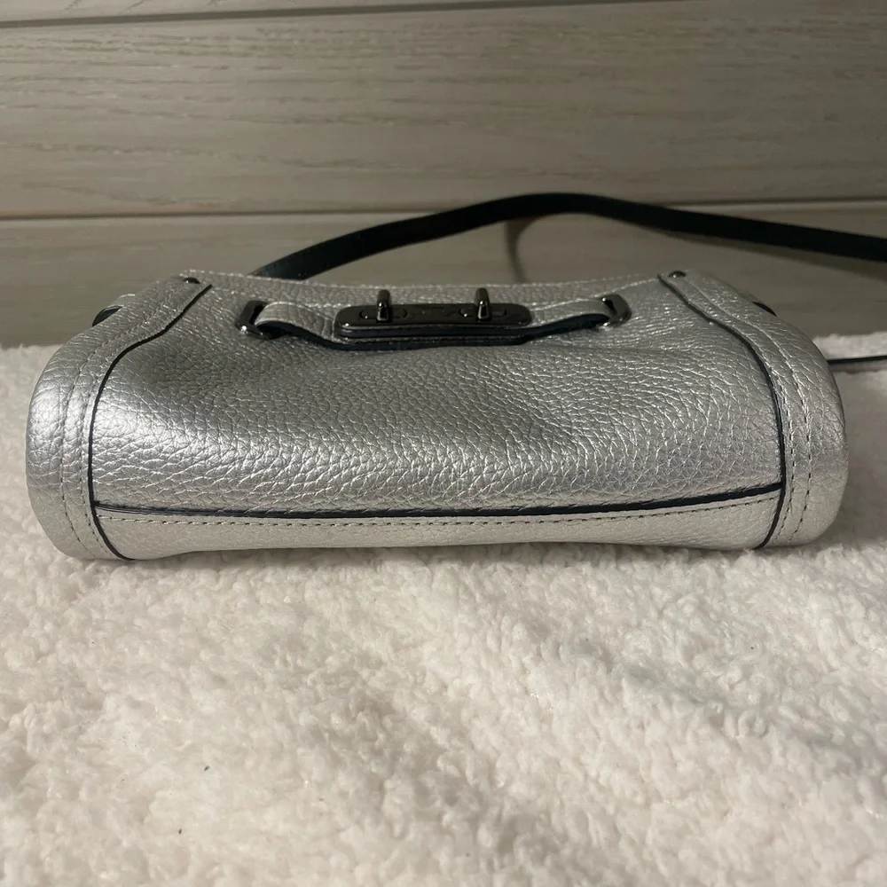 Coach Swagger crossbody in metallic silver - Picture 6 of 8